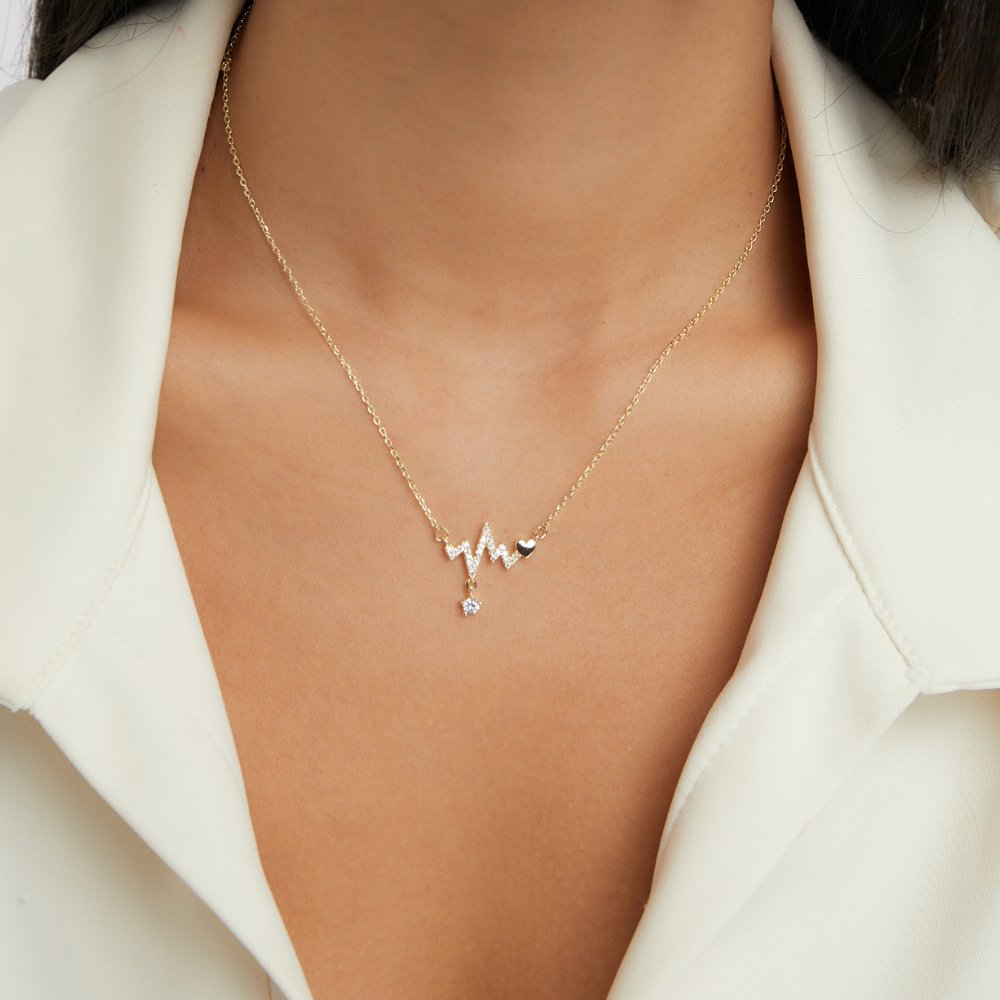 Plakančios širdies grandinėlė