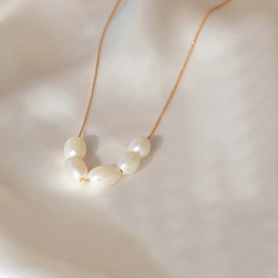 Kaklo vėrinys su gėlavandeniais perlais